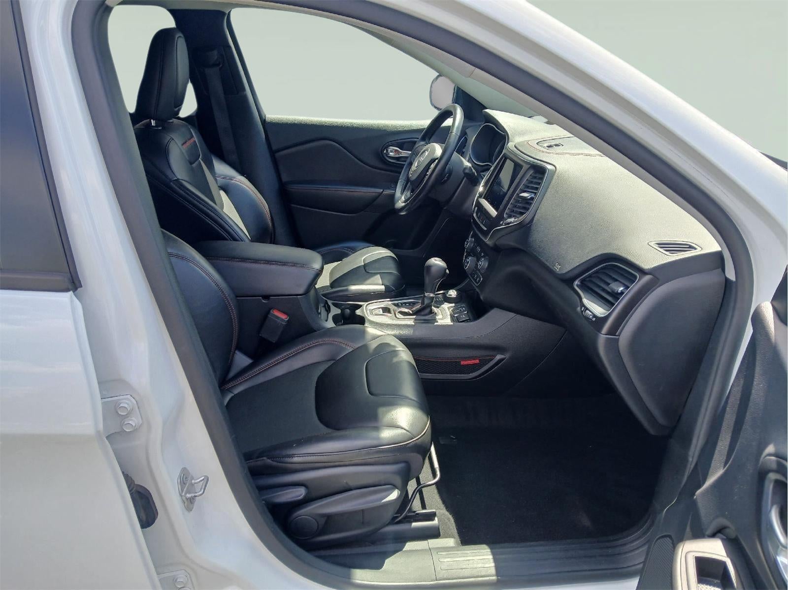 2021 Jeep CHEROKEE TRAILHAWK 4X4