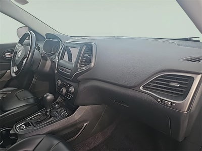 2019 Jeep Cherokee Latitude Plus Fresh Trade! Low Miles, Android Auto& Apple Carpla