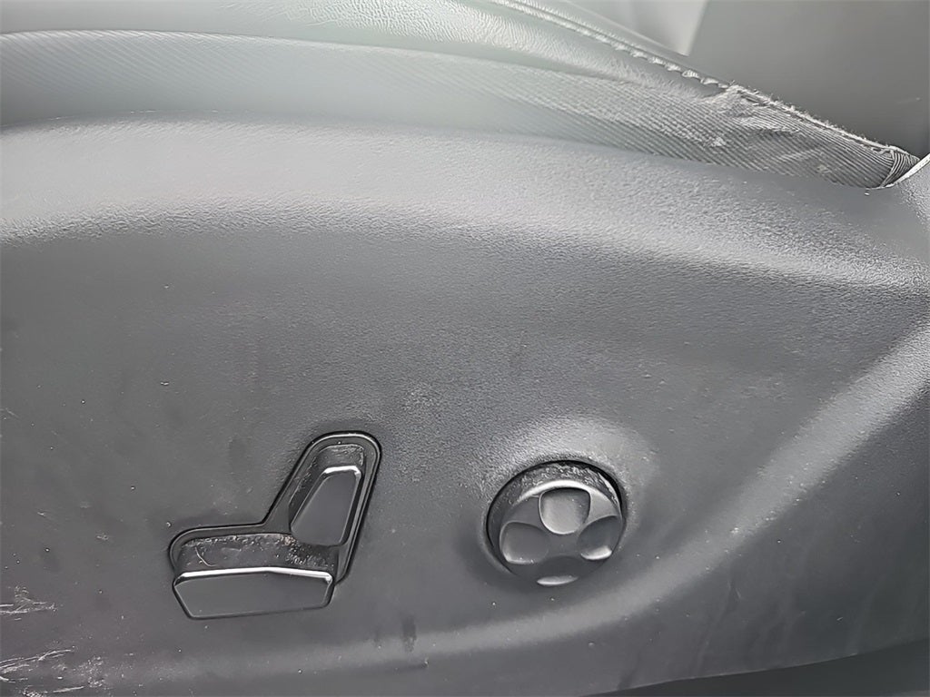 2019 Jeep Cherokee Latitude Plus Fresh Trade! Low Miles, Android Auto& Apple Carpla