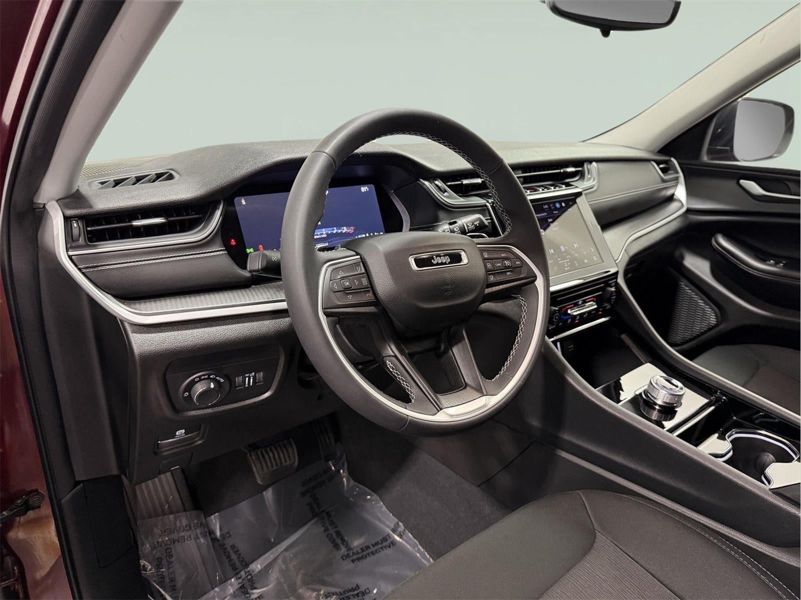 2023 Jeep Grand Cherokee Laredo