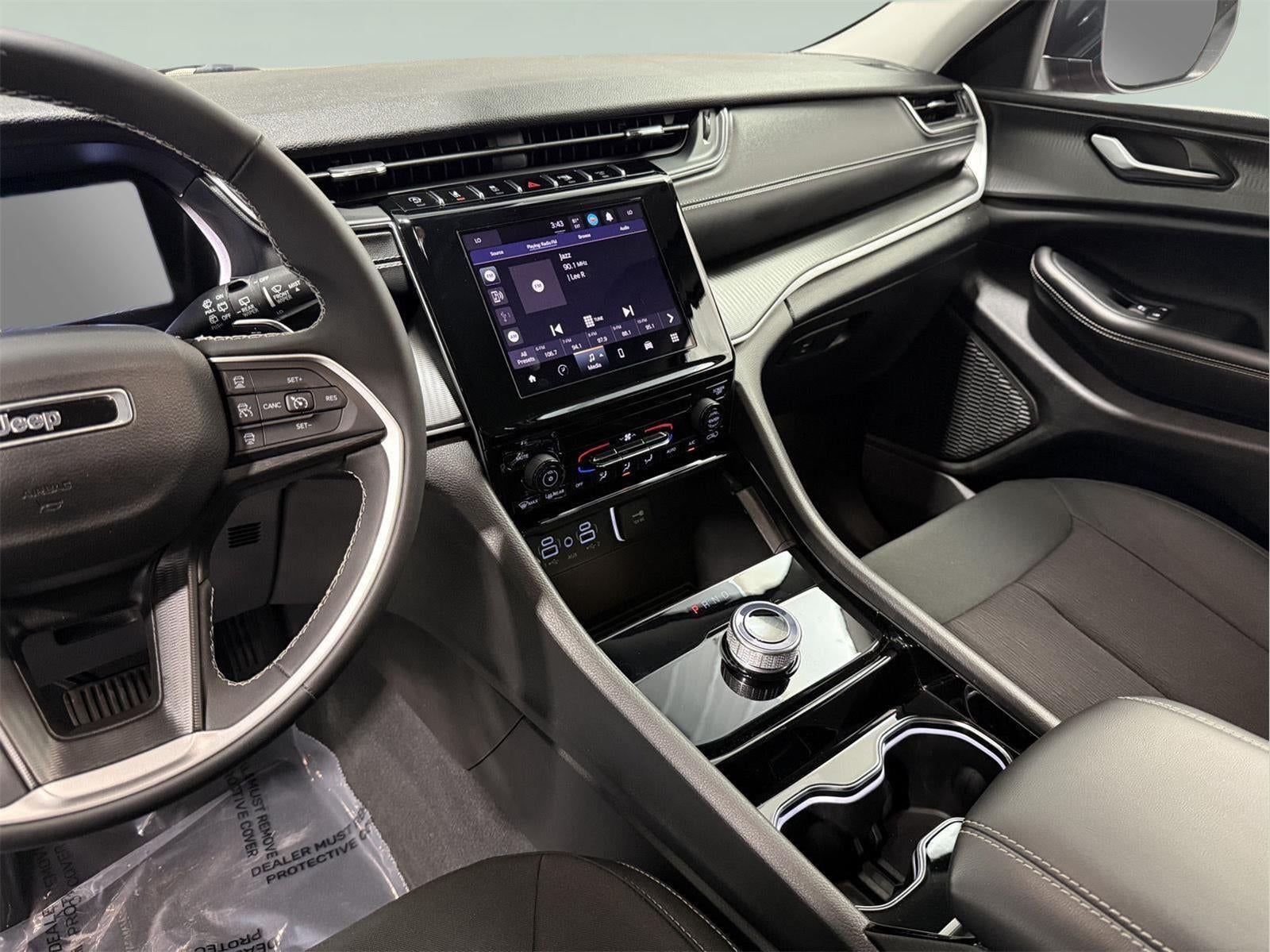 2023 Jeep Grand Cherokee Laredo