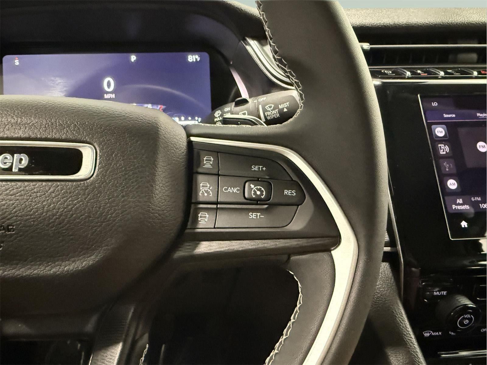 2023 Jeep Grand Cherokee Laredo