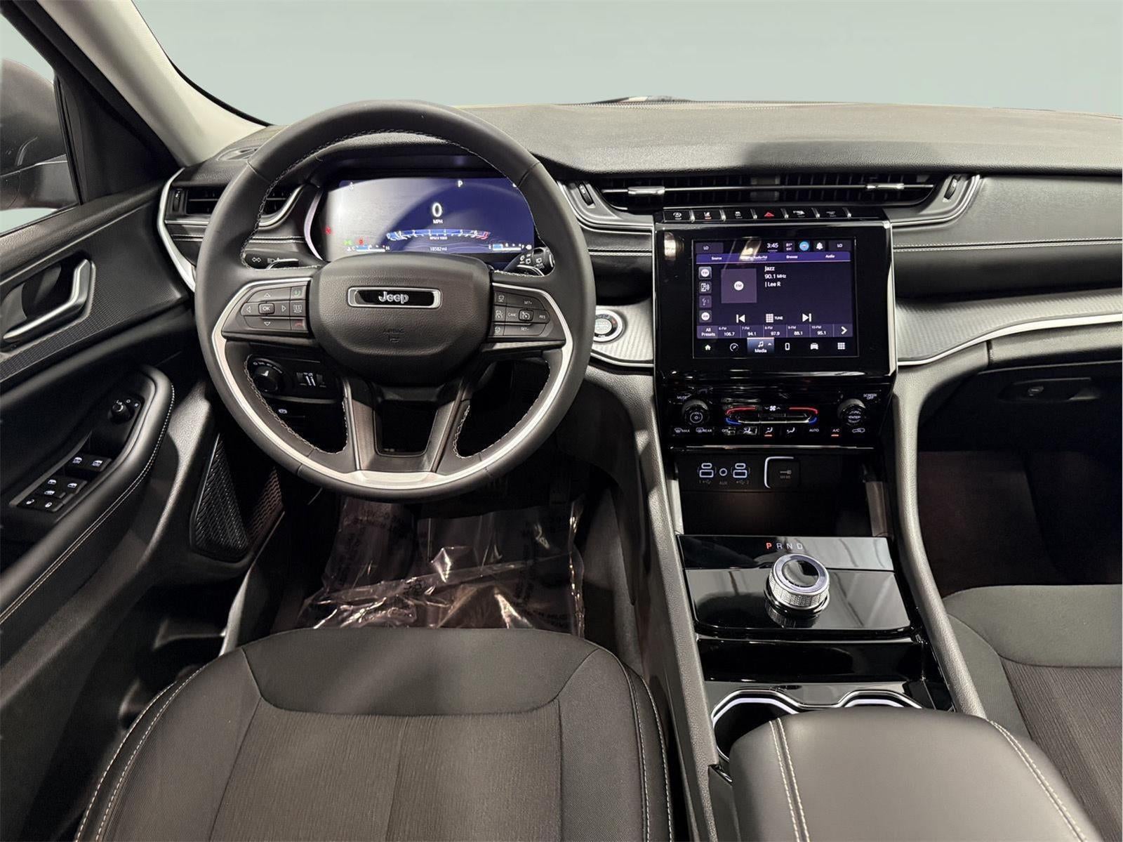 2023 Jeep Grand Cherokee Laredo
