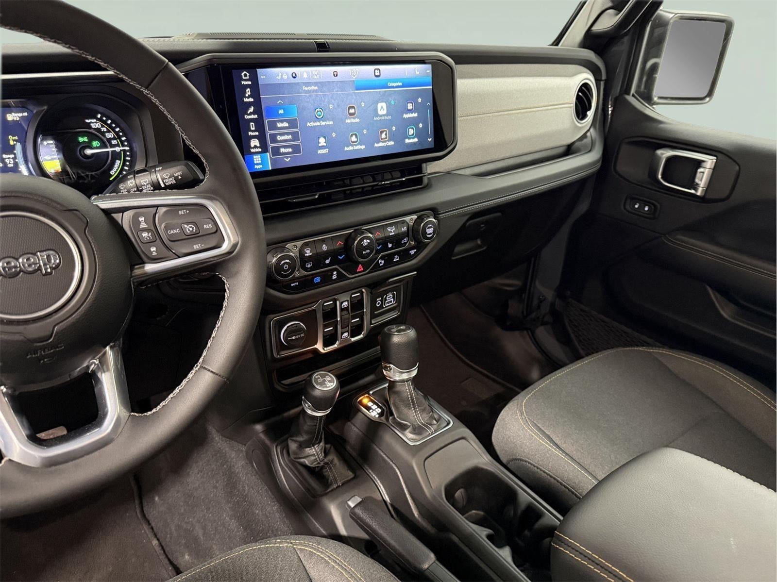 2025 Jeep Wrangler 4xe Sahara