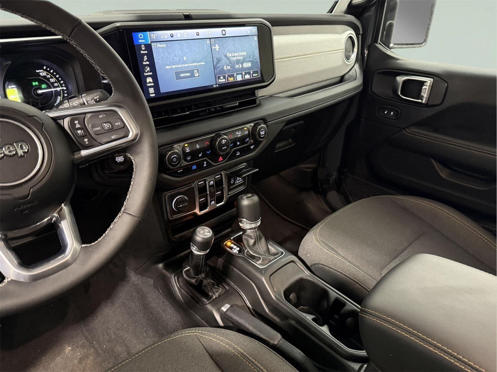 2025 Jeep Wrangler 4xe Sahara