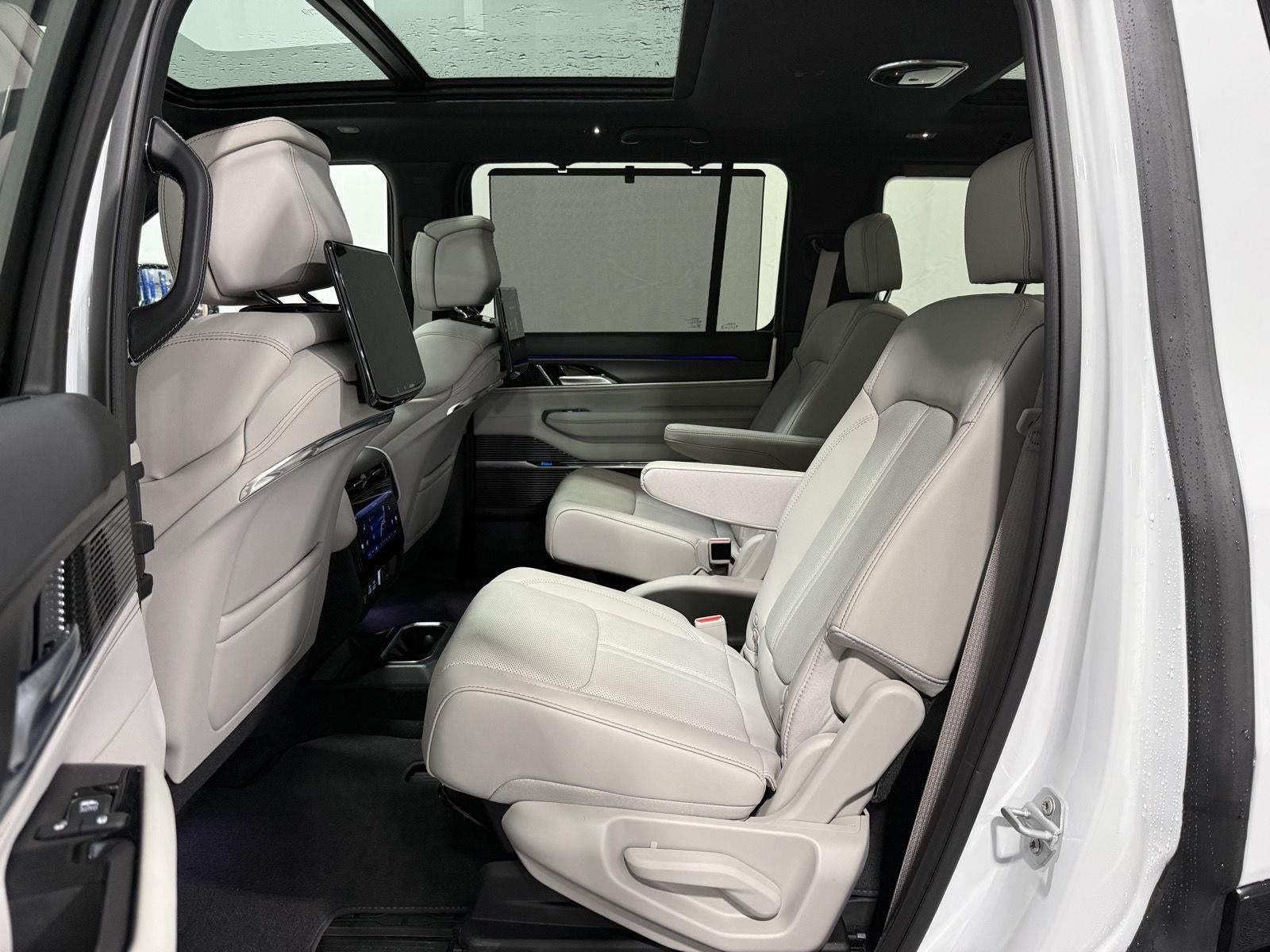 2026 Jeep Grand Wagoneer Summit Obsidian
