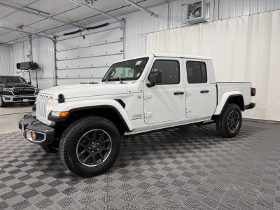 2023 Jeep Gladiator Overland