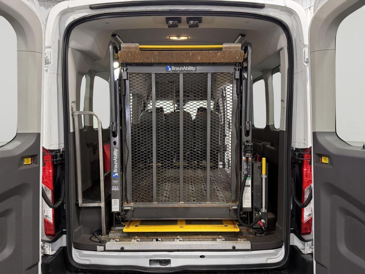 2020 Ford Transit Passenger Wagon XL