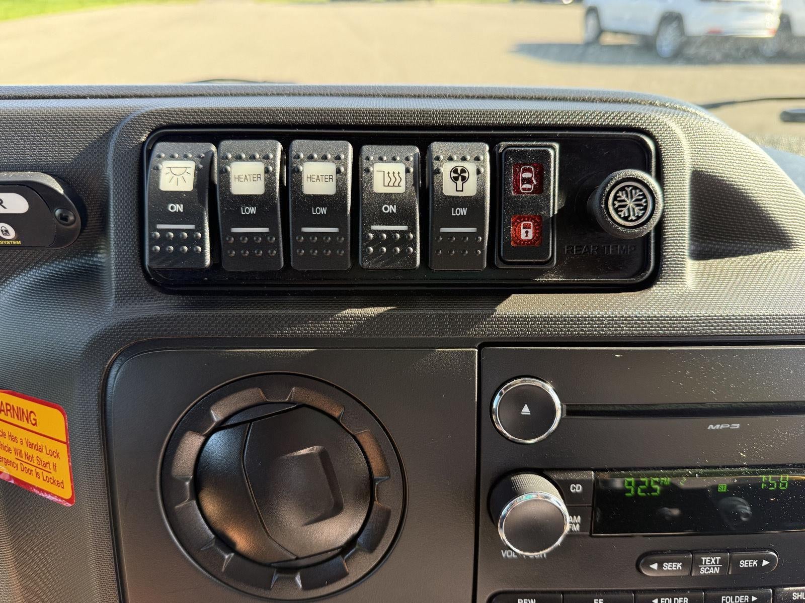 2019 Ford E-Series Cutaway E-450 DRW 158" WB