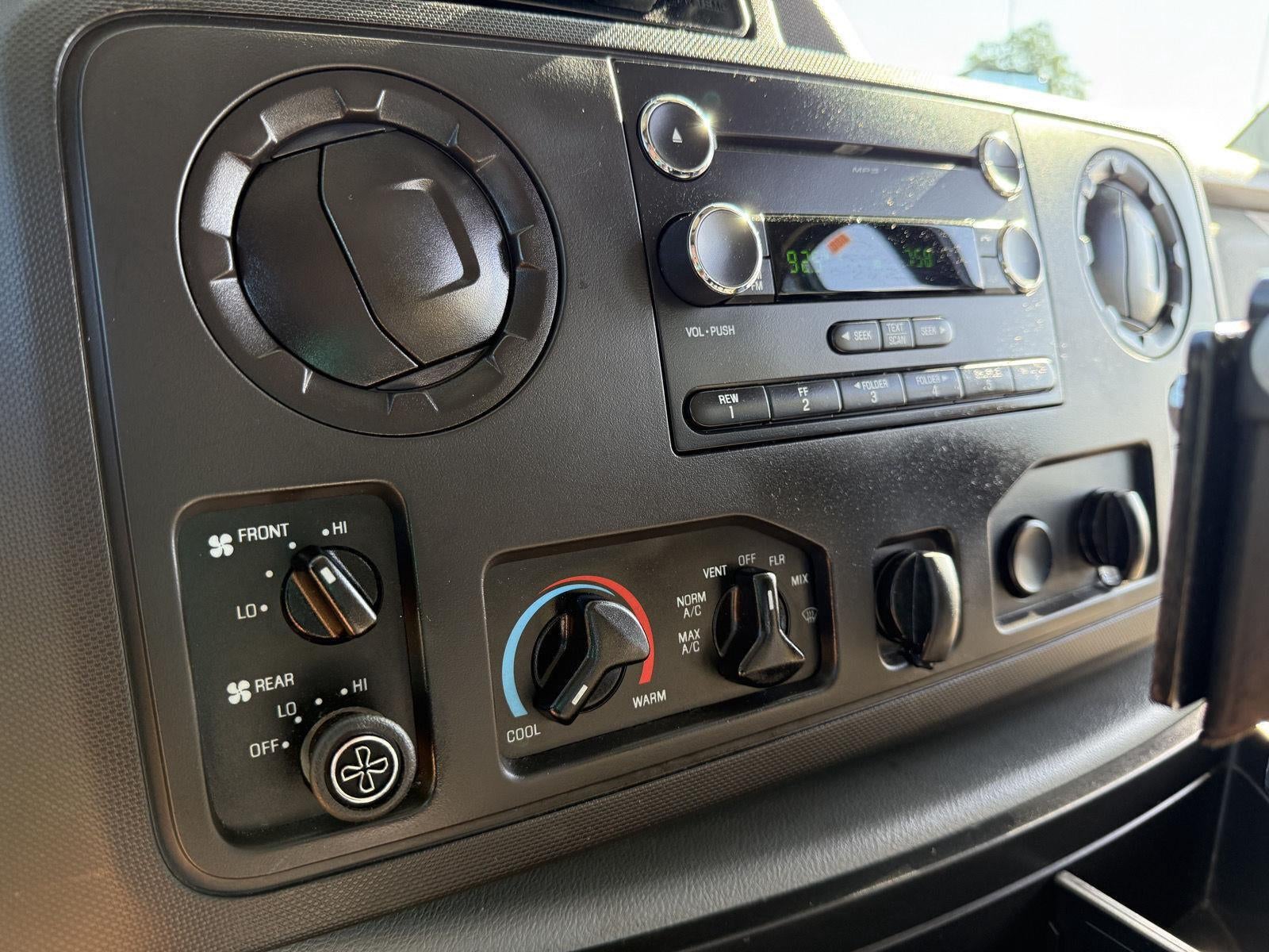 2019 Ford E-Series Cutaway E-450 DRW 158" WB