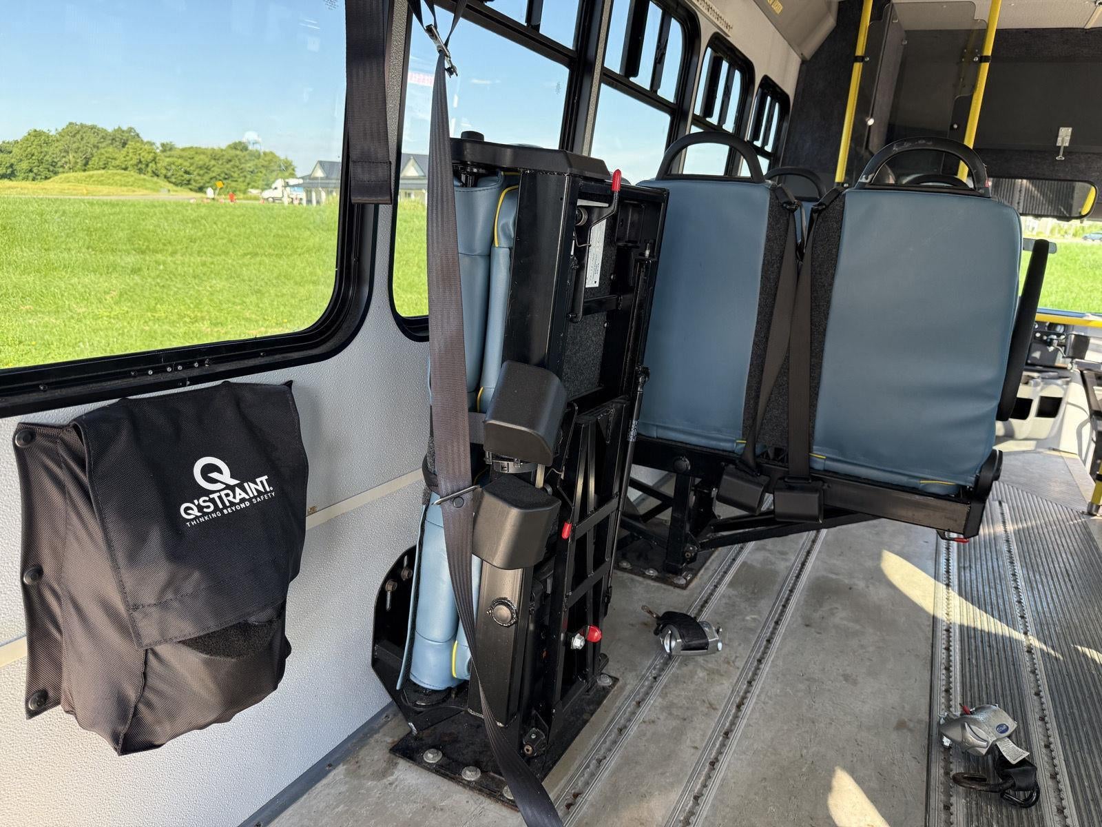 2019 Ford E-Series Cutaway E-450 DRW 158" WB