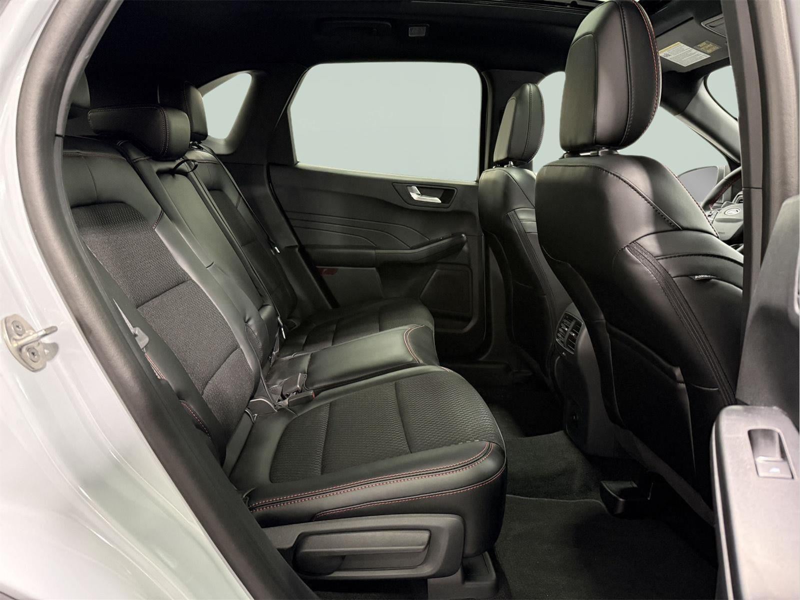 2025 Ford Escape Hybrid ST-Line