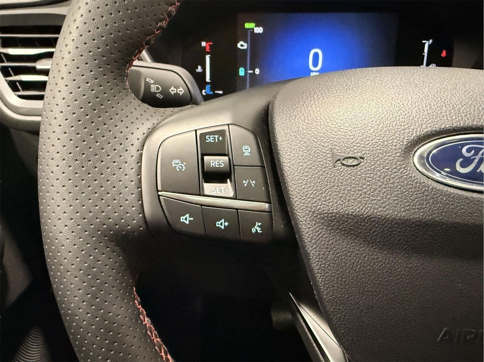 2025 Ford Escape Hybrid ST-Line