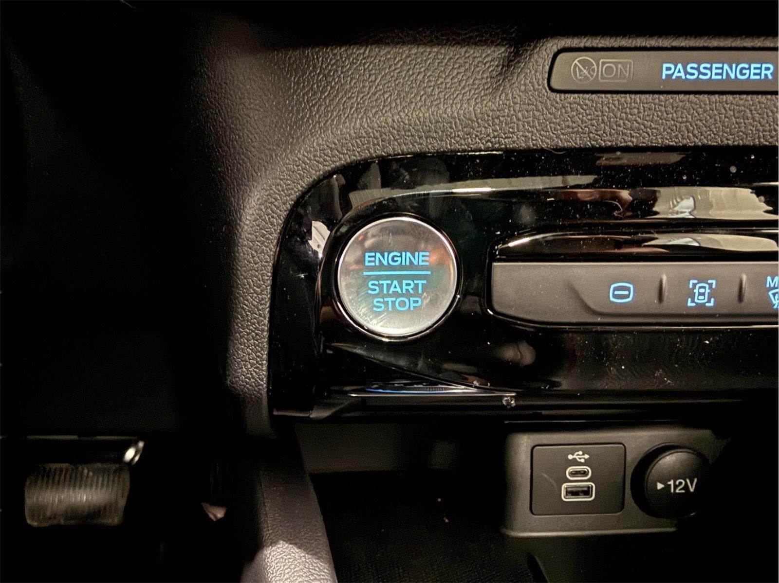 2025 Ford Escape Hybrid ST-Line