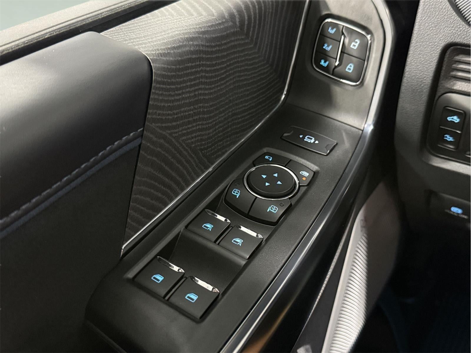 2025 Ford Super Duty F-250 Platinum