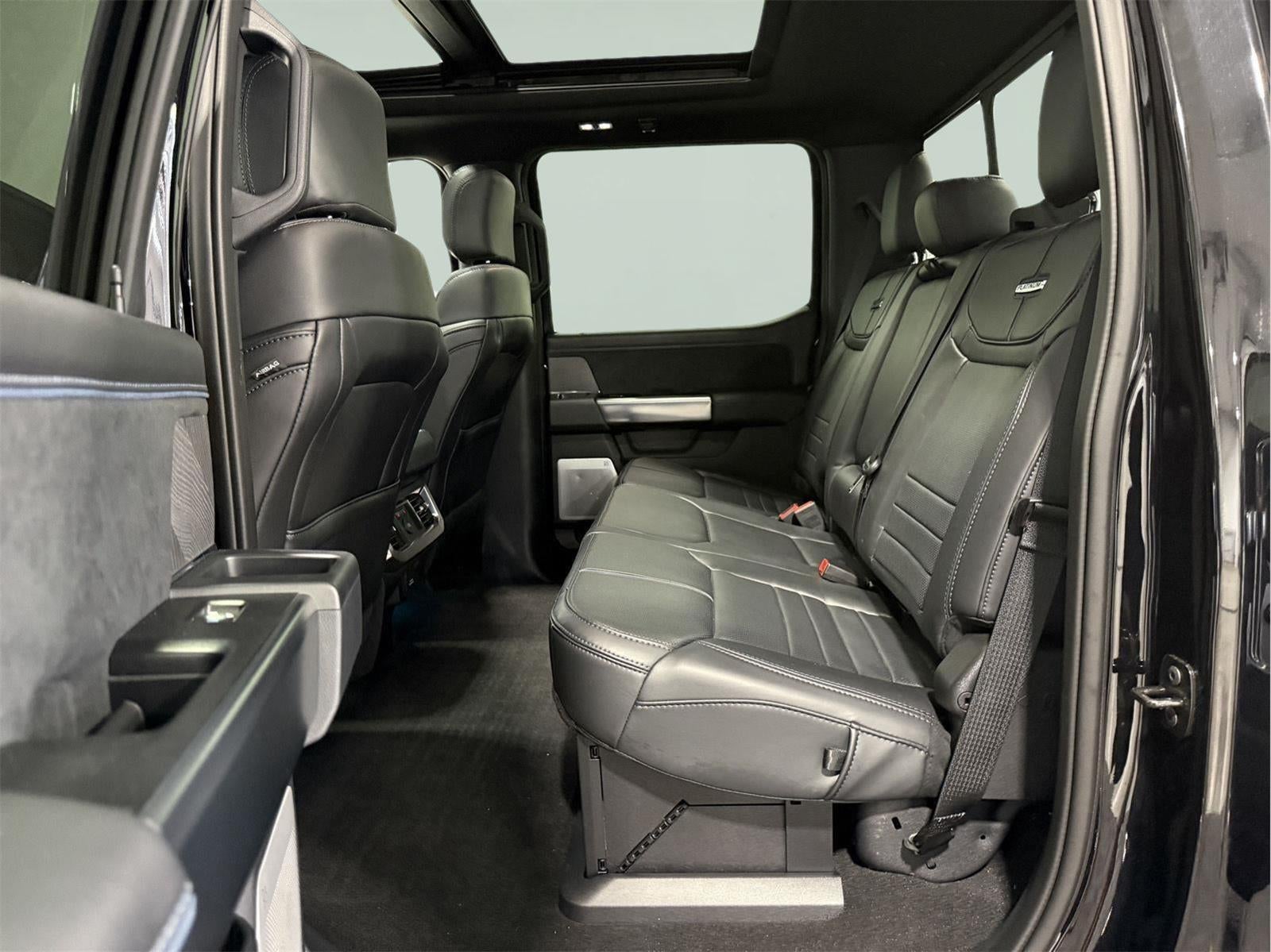 2025 Ford Super Duty F-250 Platinum