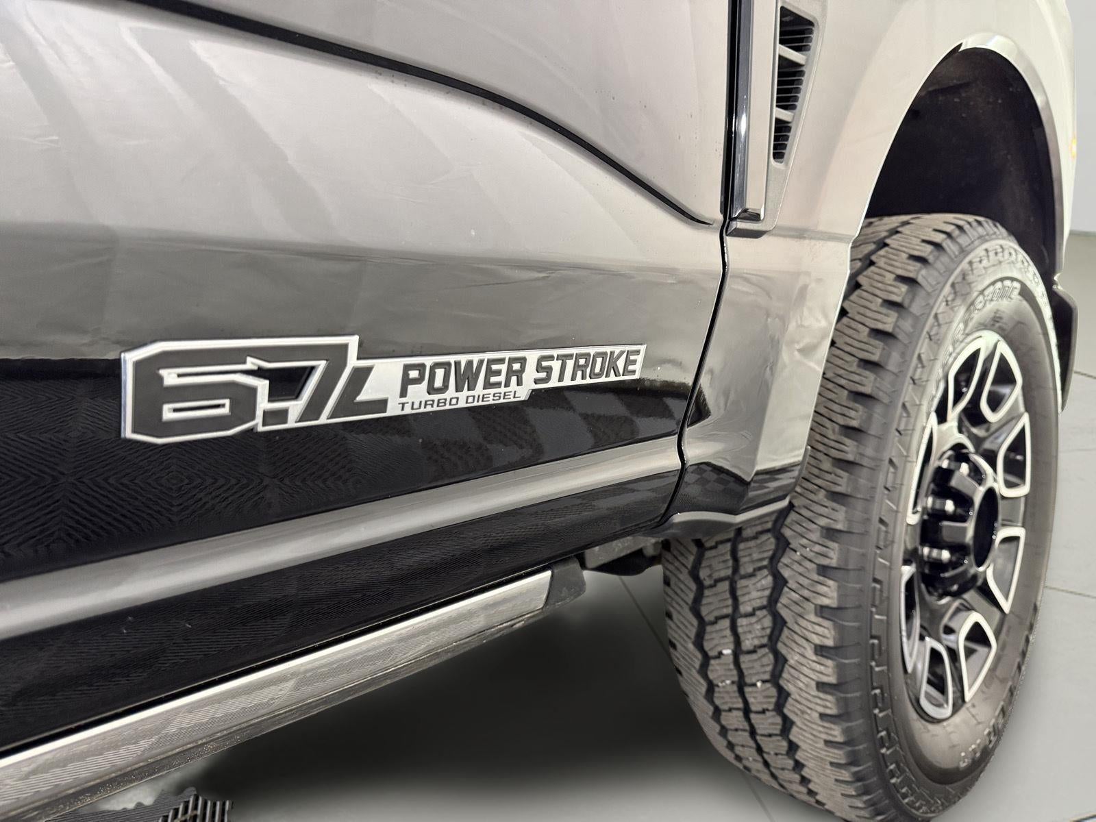 2025 Ford Super Duty F-250 Platinum