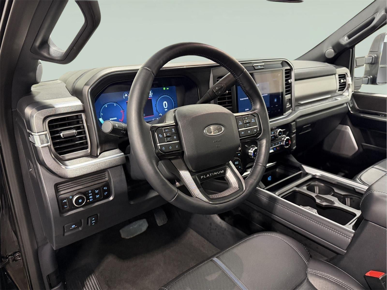 2025 Ford Super Duty F-250 Platinum