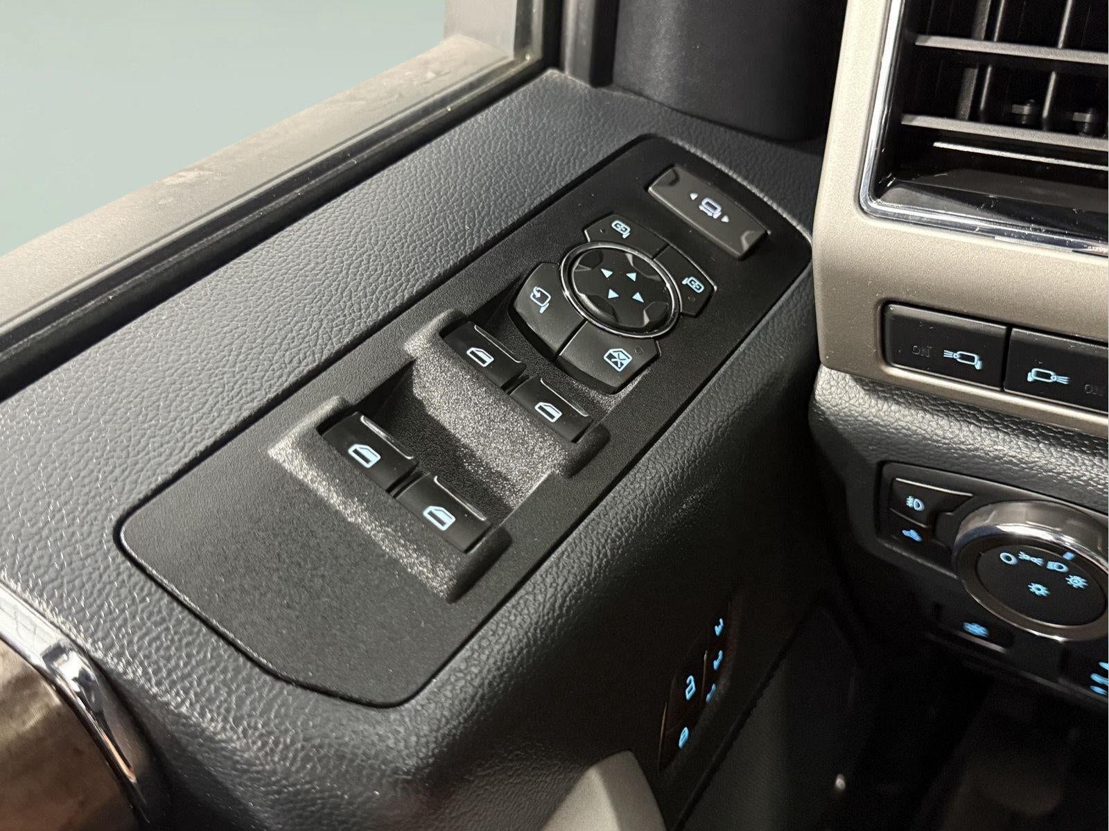 2022 Ford Super Duty F-250 Lariat