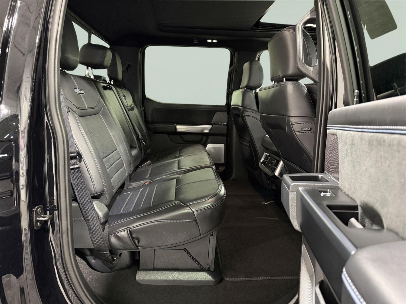 2025 Ford Super Duty F-250 Platinum