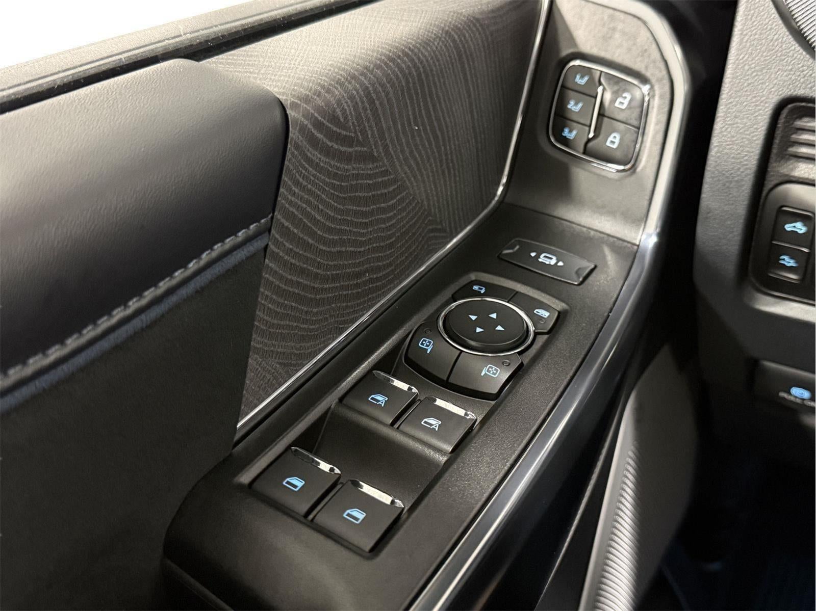 2025 Ford Super Duty F-250 Platinum