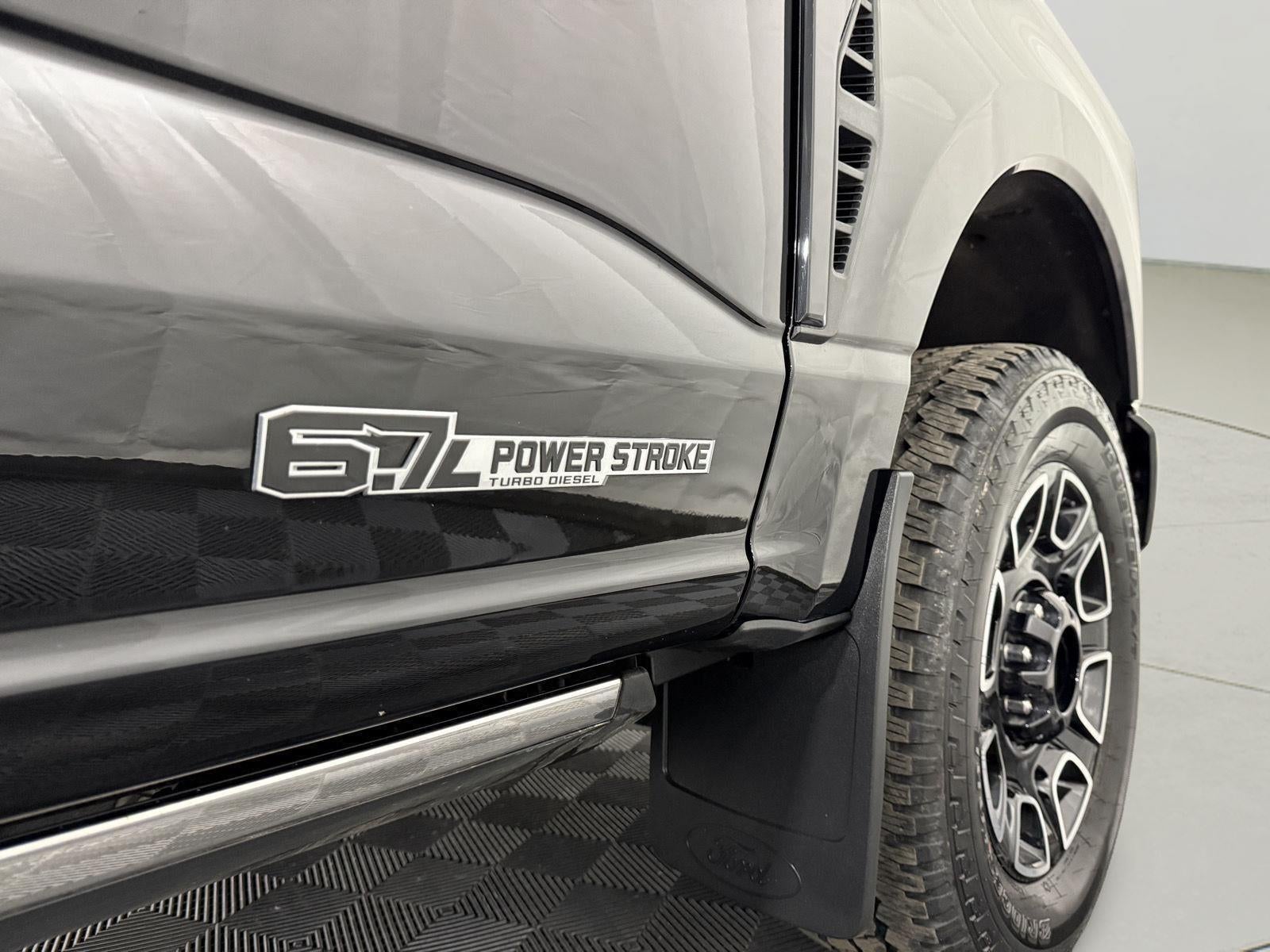2025 Ford Super Duty F-250 Platinum