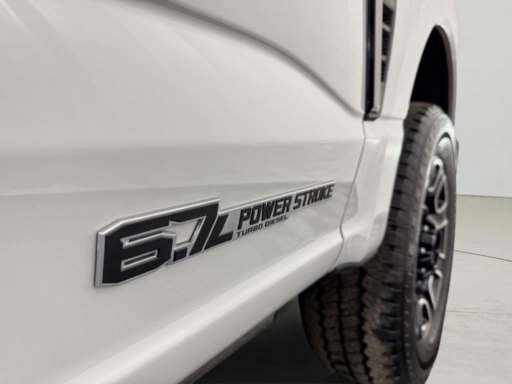 2025 Ford Super Duty F-250 Platinum