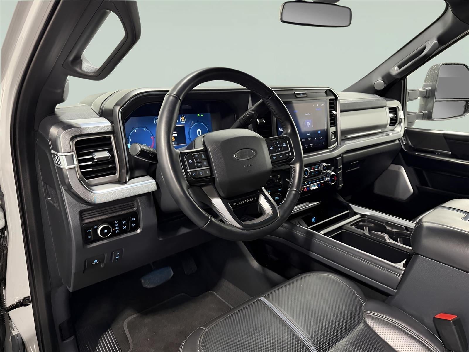 2025 Ford Super Duty F-250 Platinum