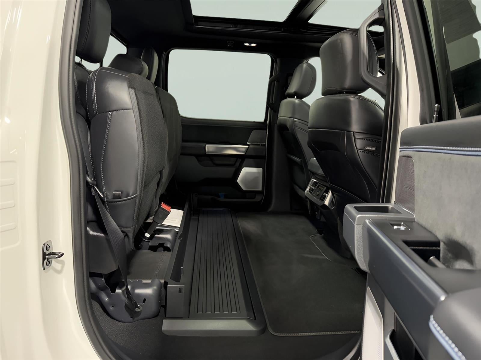 2025 Ford Super Duty F-250 SRW Platinum