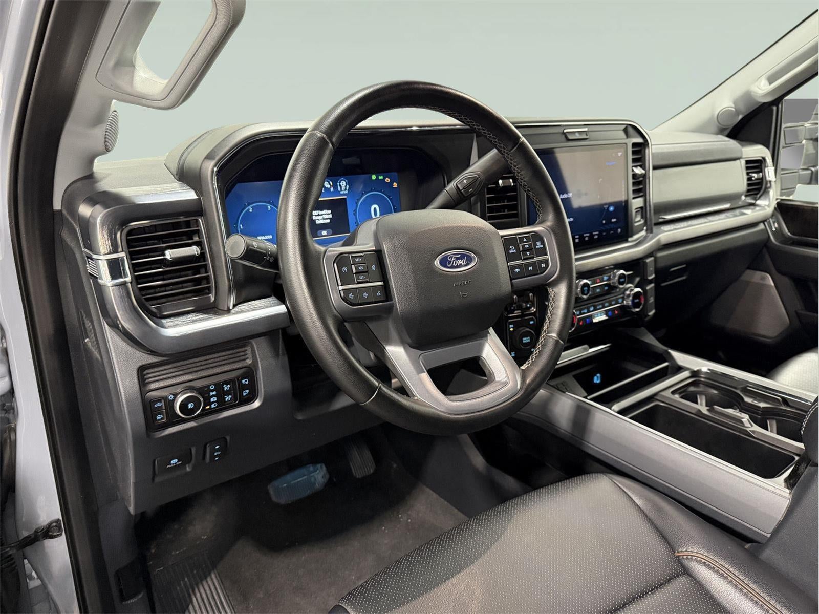 2025 Ford Super Duty F-350 Lariat