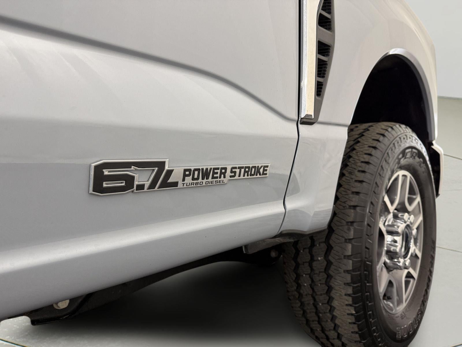 2025 Ford Super Duty F-350 Lariat