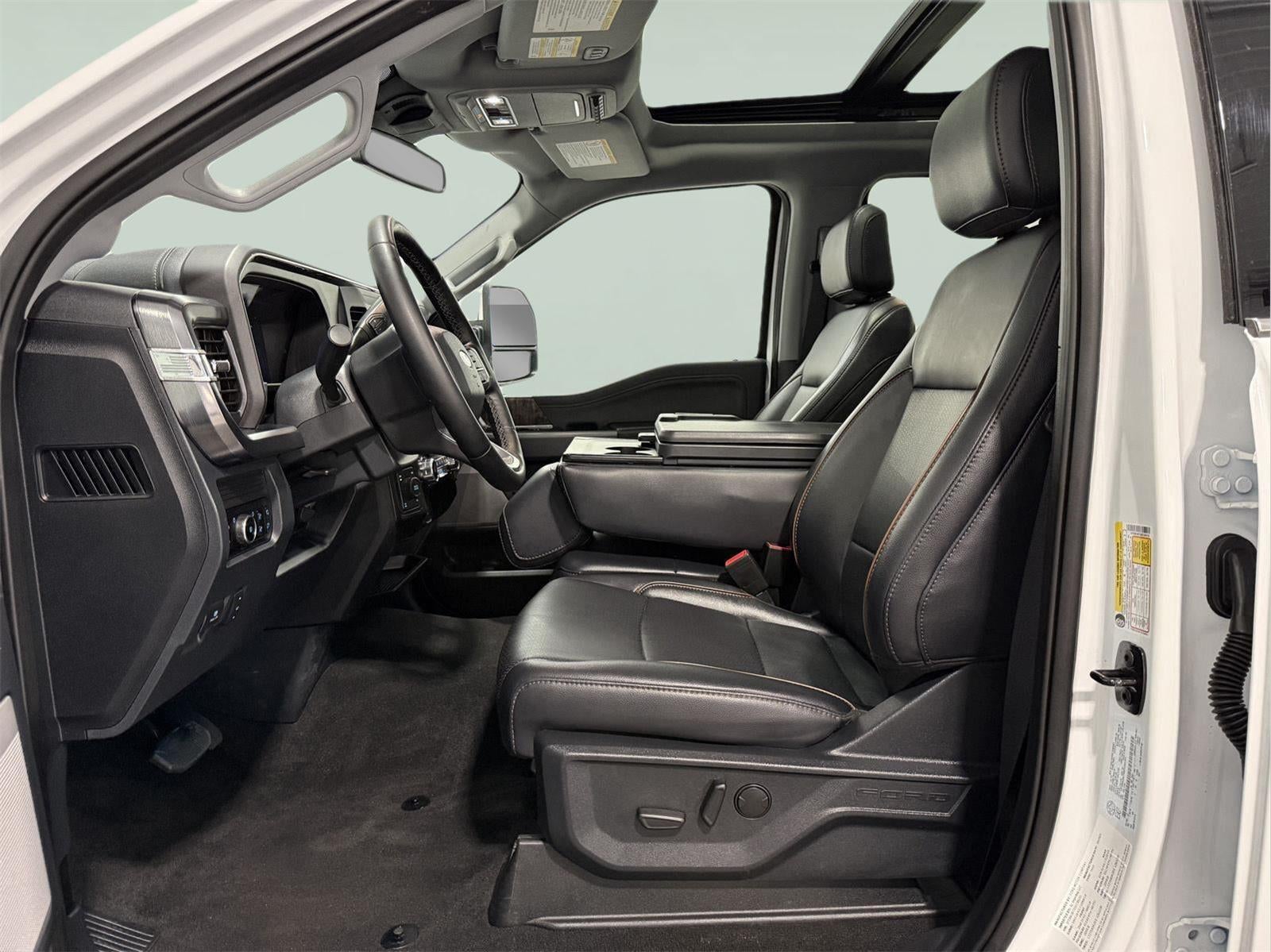 2025 Ford Super Duty F-350 Lariat