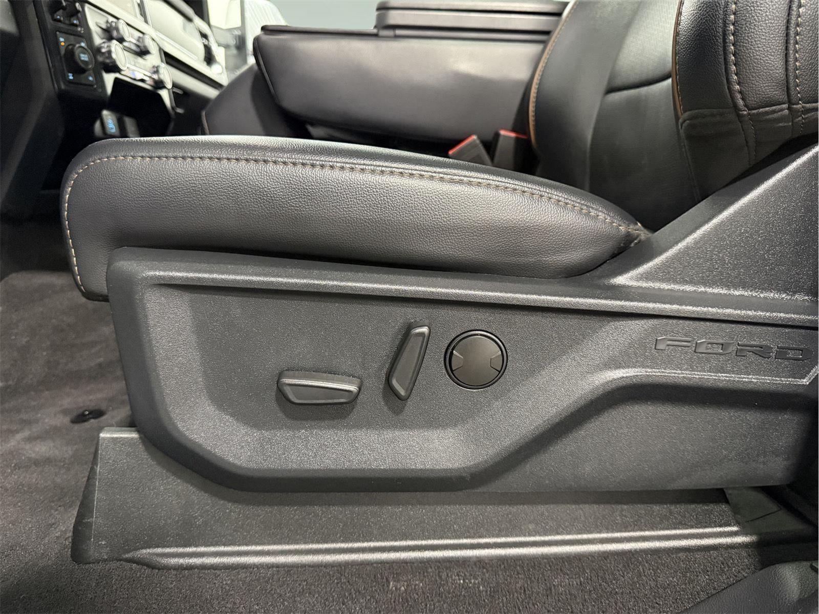 2025 Ford Super Duty F-350 Lariat