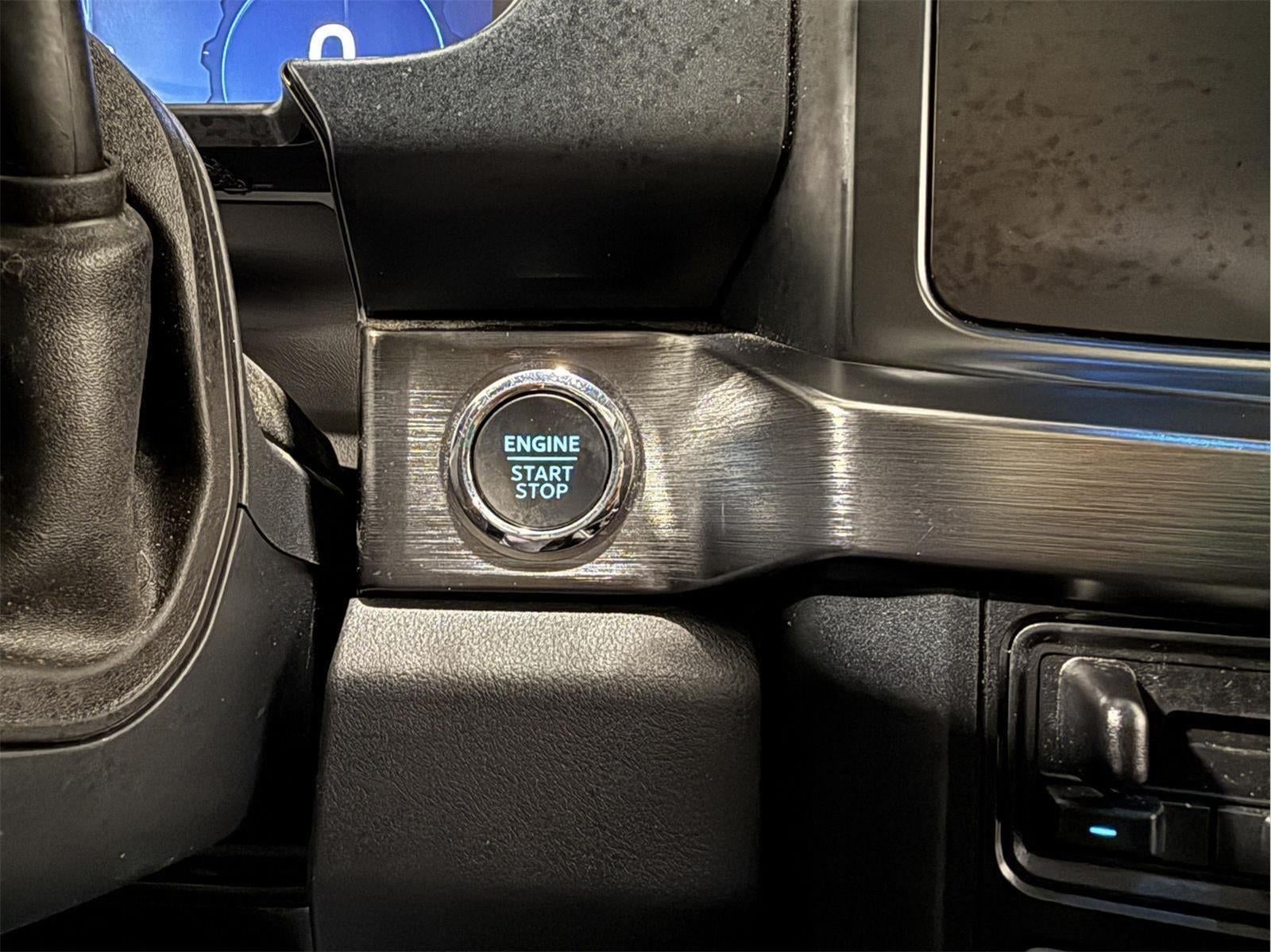 2023 Ford Super Duty F-450 DRW LARIAT