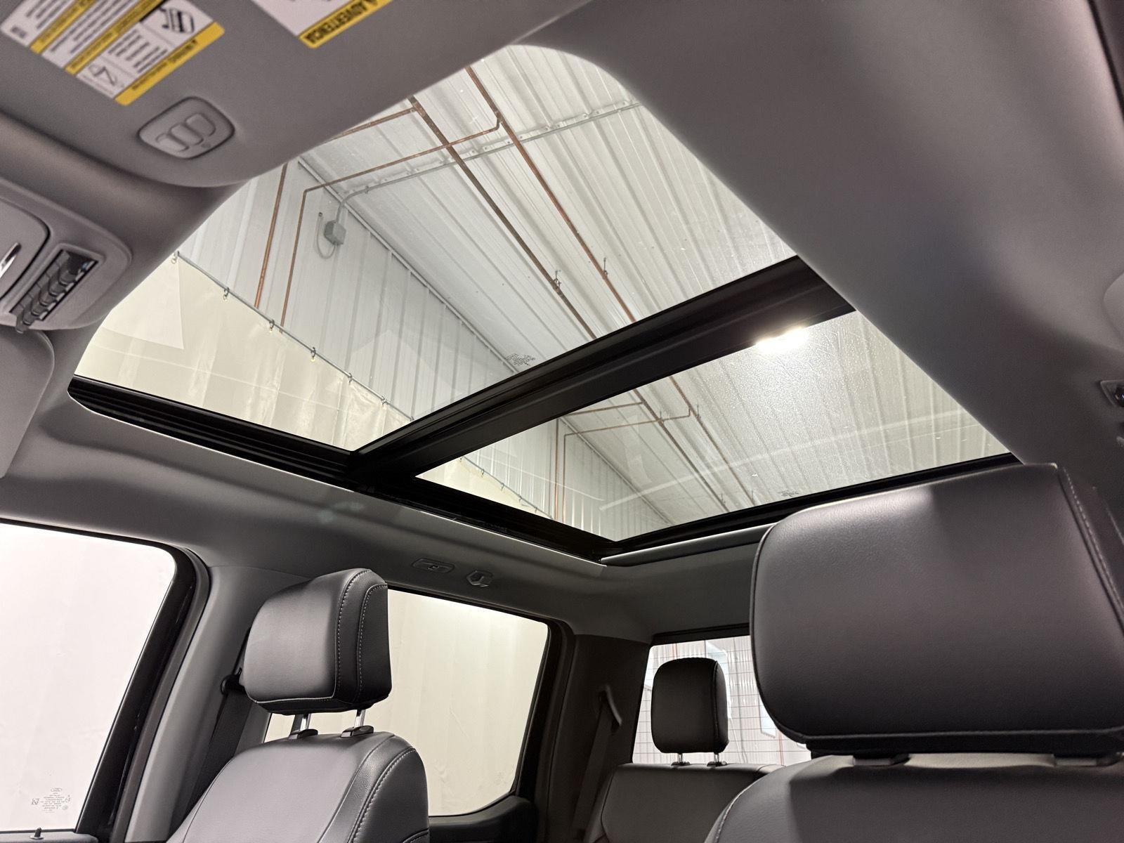 2023 Ford Super Duty F-450 DRW LARIAT