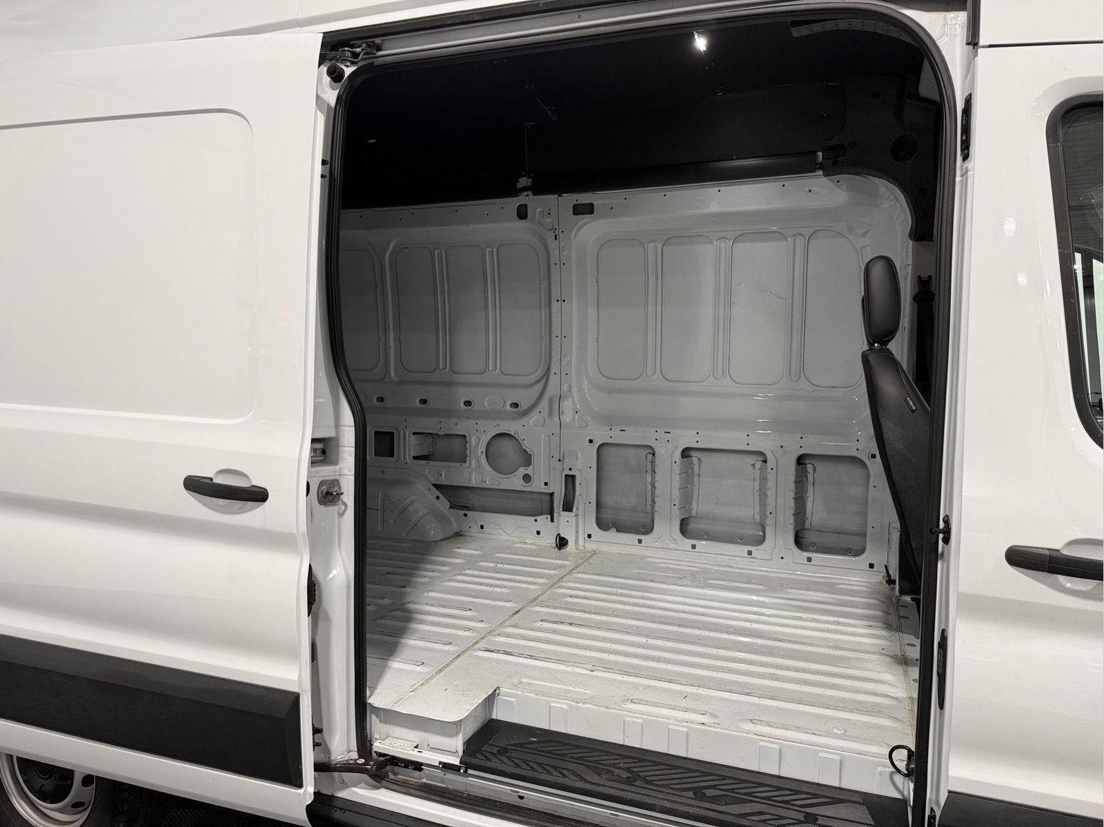 2025 Ford Transit Cargo Van/High Top T-250 148" Hi Rf 9070 GVWR RWD