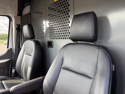 2022 Ford E-Transit 350
