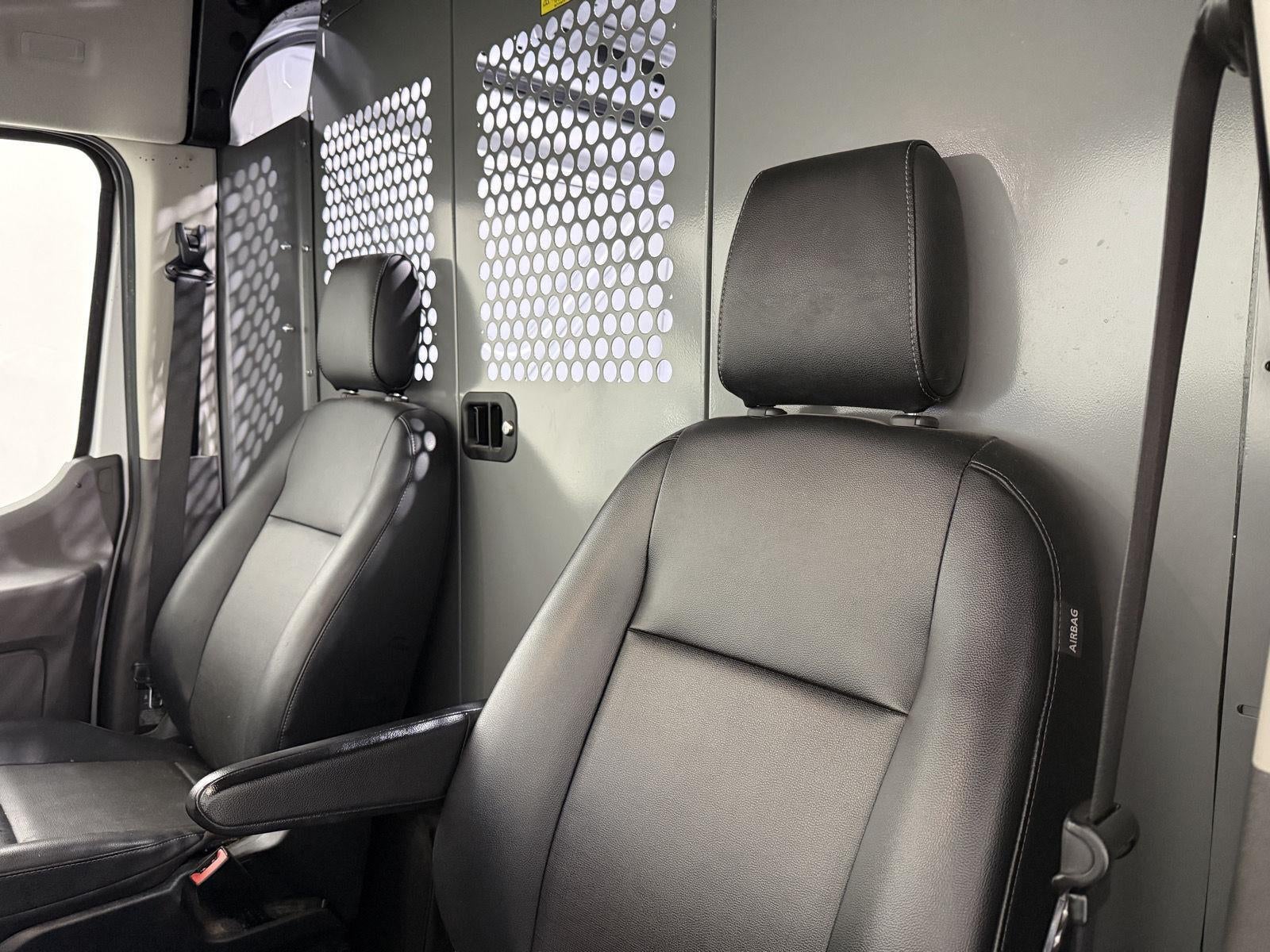 2022 Ford E-Transit 350