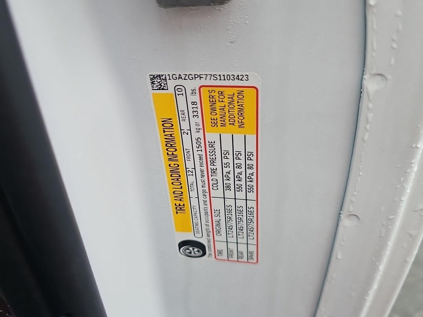 2025 Chevrolet Express Passenger LT