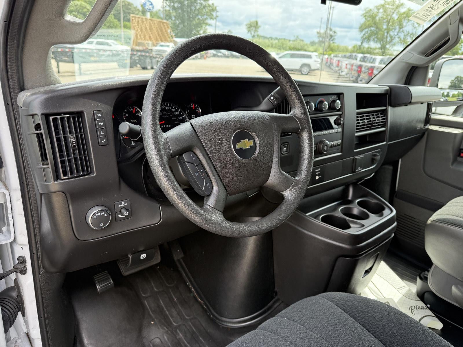 2025 Chevrolet Express Cargo Van RWD 2500 135"