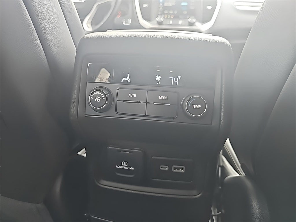 2023 GMC Acadia SLT Fresh Trade! Bose, Remote Start, Heated Seats, Pow