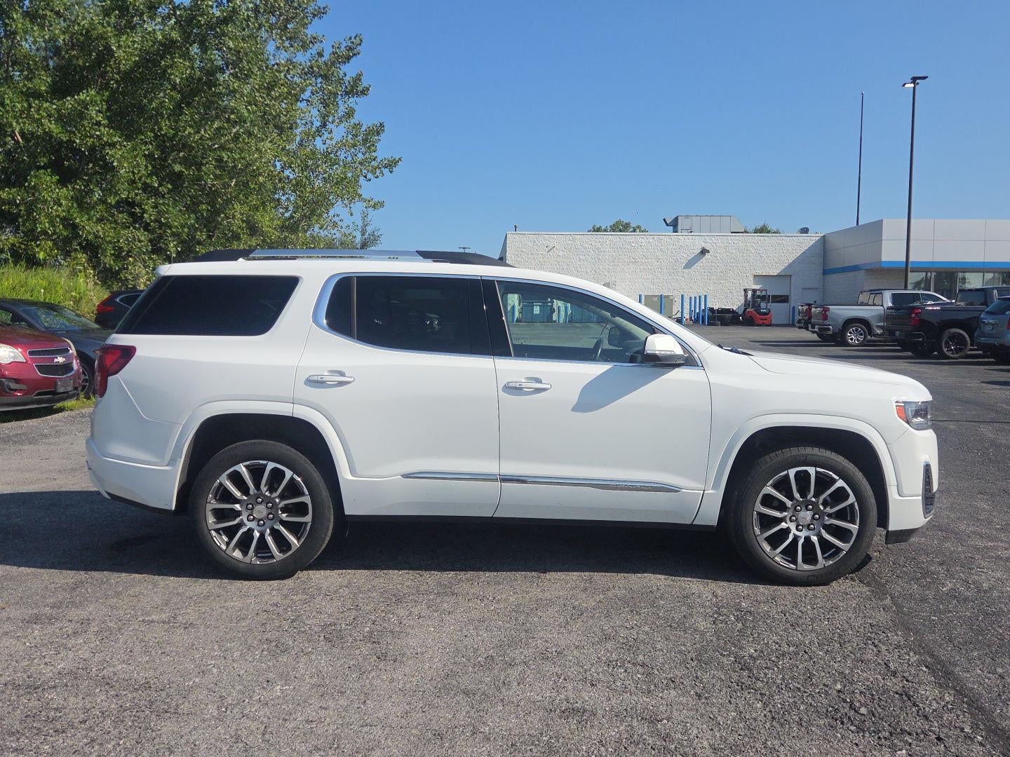 2023 GMC Acadia Denali