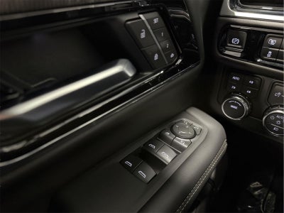 2025 GMC Yukon Elevation