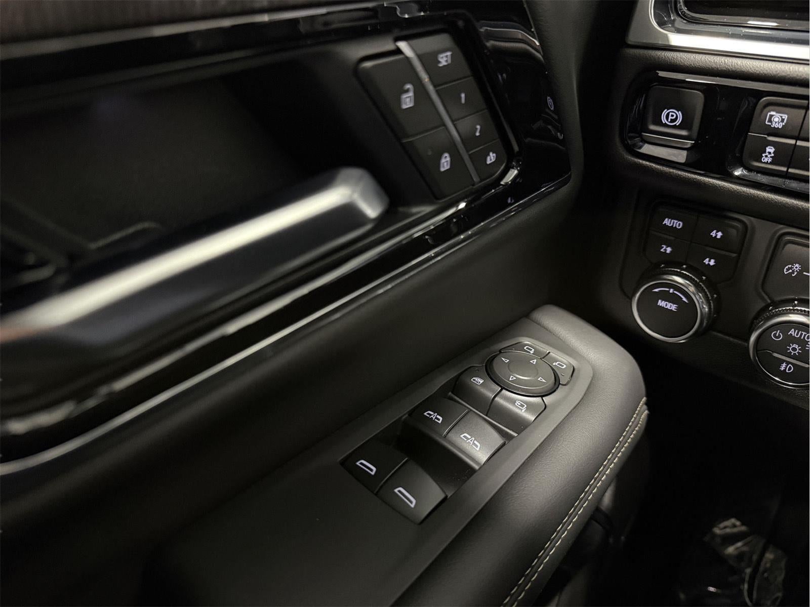 2025 GMC Yukon Elevation