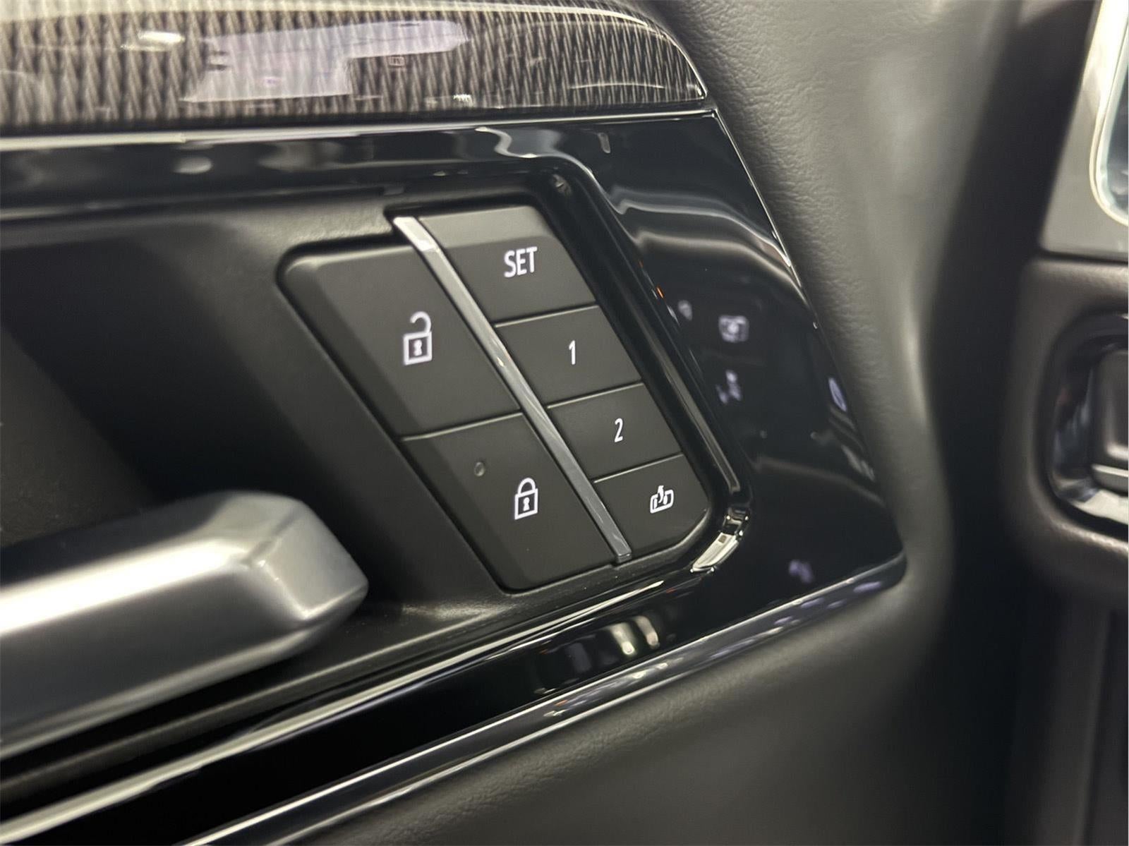 2025 GMC Yukon Elevation