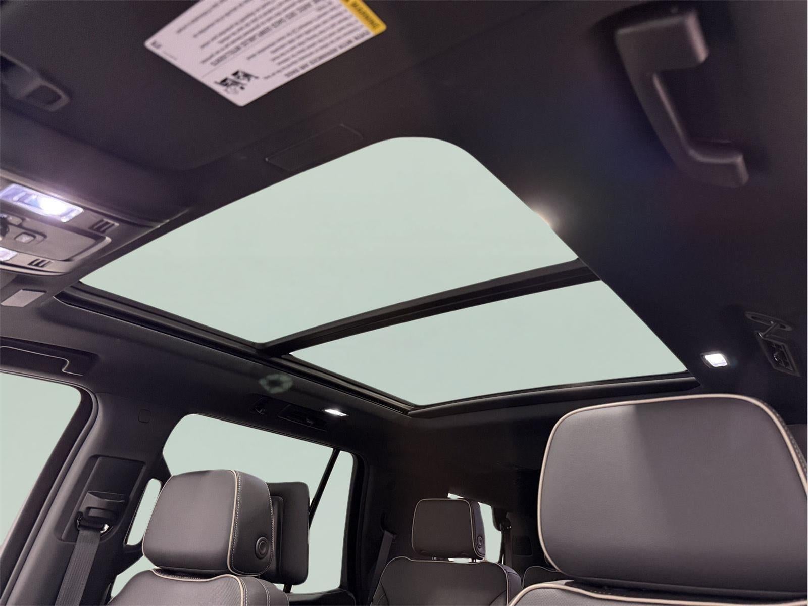 2025 GMC Yukon Elevation