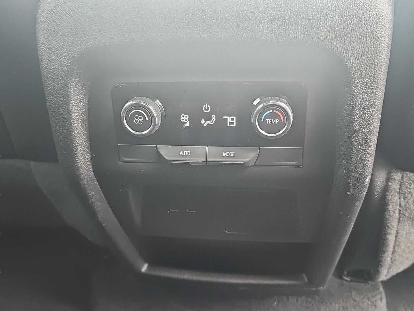 2025 Chevrolet Traverse AWD LT
