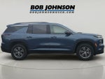 2025 Chevrolet Traverse AWD LT