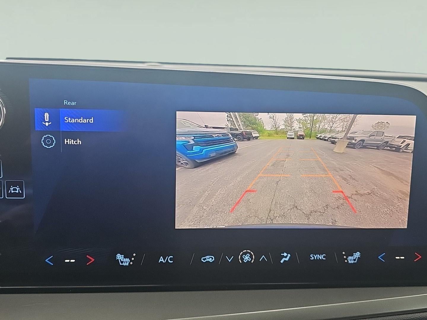 2025 Chevrolet Traverse AWD LT