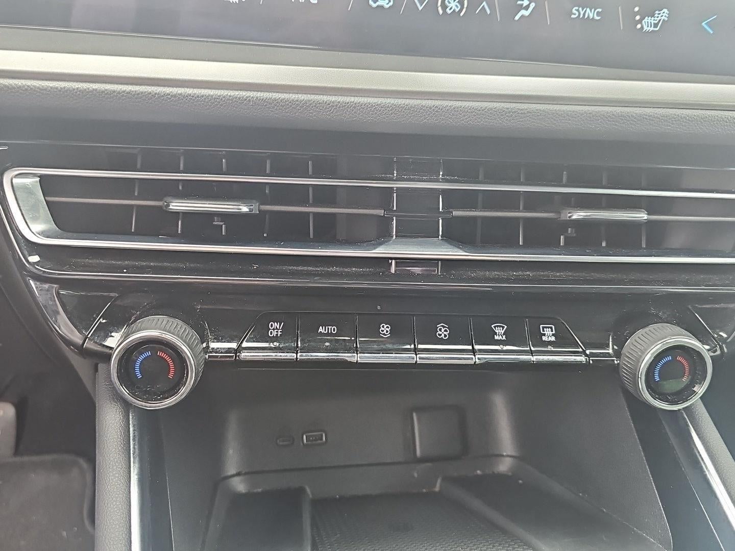 2025 Chevrolet Traverse AWD LT